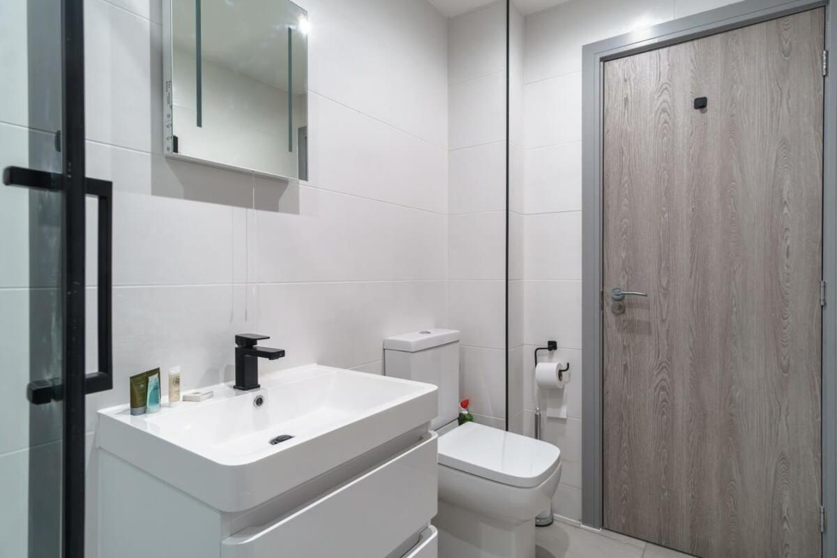 Contemporary 1 Bedroom Preston Apartment Exterior foto